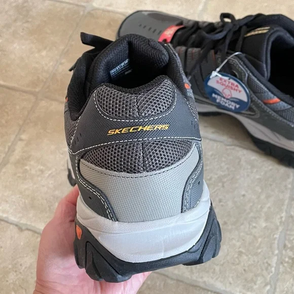 Skechers Men's Gray Athletic Shoes, New with Tags, size 10.5 W - Picture 6 of 7
